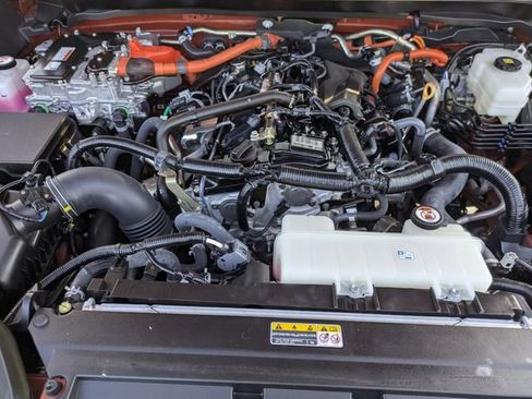 Used 2025 Toyota Tacoma TRD Sport image 33