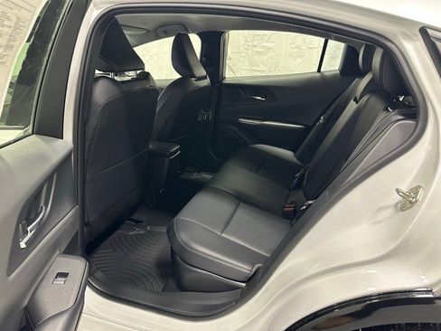 Used 2025 Toyota Prius XLE image 41