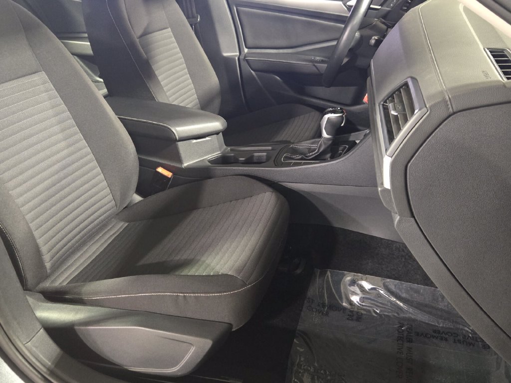 Certified 2024 Volkswagen Jetta S FWD image 19