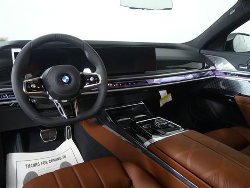 New 2026 BMW 760i xDrive w/ Executive Package image 18