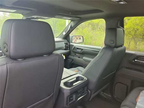 New 2026 GMC Sierra 1500 AT4 w/ AT4 Premium Package AWD/4WD image 13