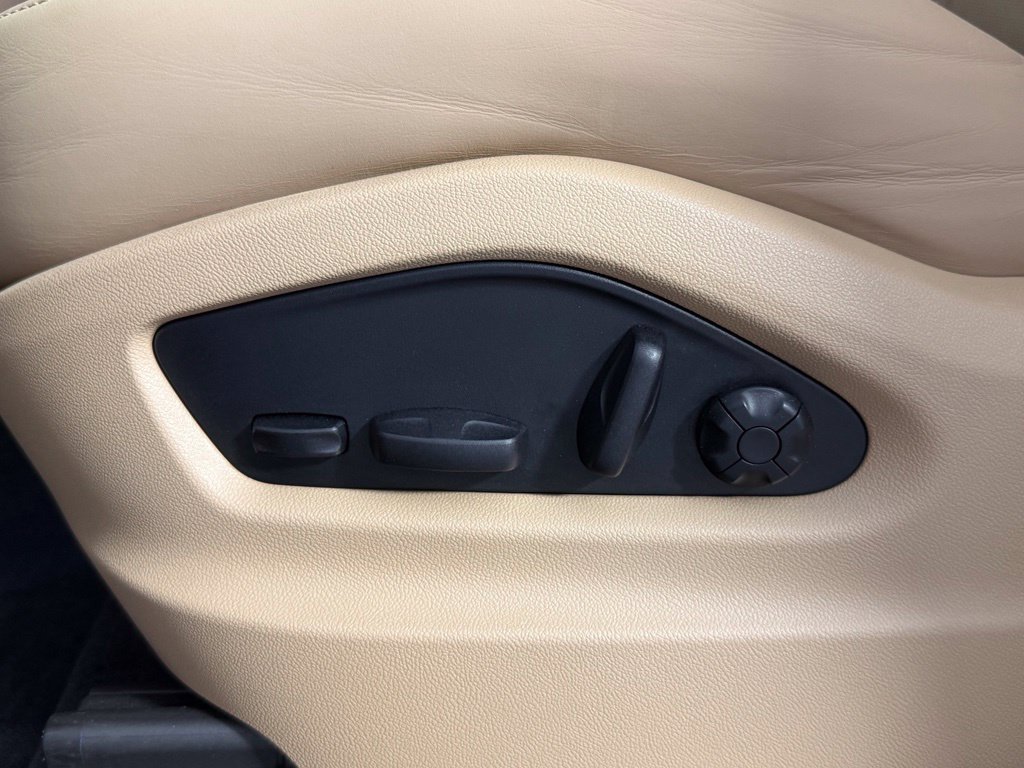 Certified 2023 Porsche Cayenne AWD/4WD image 26
