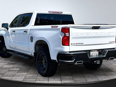 Used 2019 Chevrolet Silverado 1500 Custom Trail Boss AWD/4WD image 21