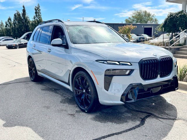 New 2027 BMW X7 xDrive40i w/ M Sport Package AWD/4WD image 1