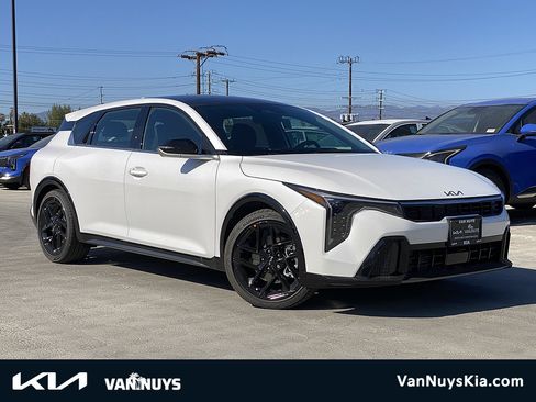 New 2026 Kia K4 GT-Line Turbo FWD image 1