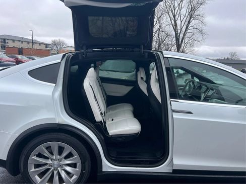 Used 2017 Tesla Model X 90D AWD/4WD image 26