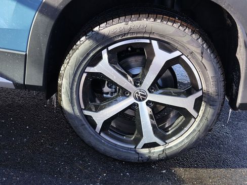 New 2026 Volkswagen Tiguan SE image 39