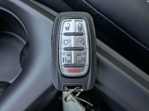 New 2026 Chrysler Pacifica Select FWD image 28