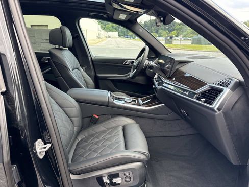 New 2026 BMW X5 xDrive40i w/ M Sport Package AWD/4WD image 16