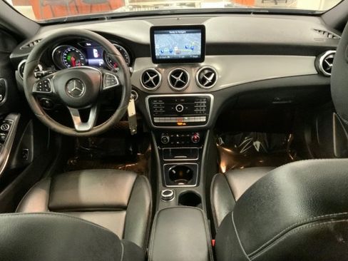 Used 2018 Mercedes-Benz GLA 250 4MATIC image 9