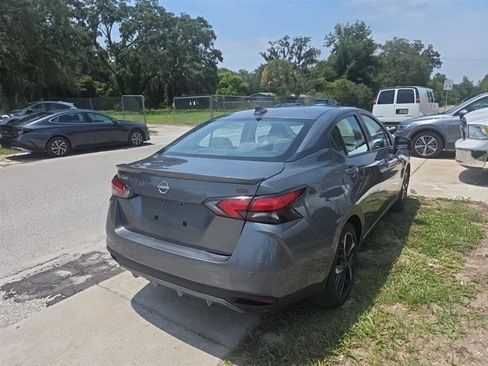 Used 2024 Nissan Versa SR FWD image 5
