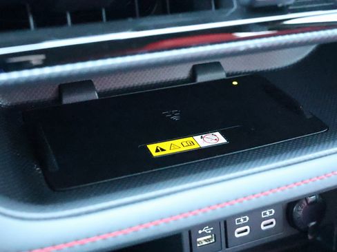 Used 2024 Toyota Highlander XSE image 23