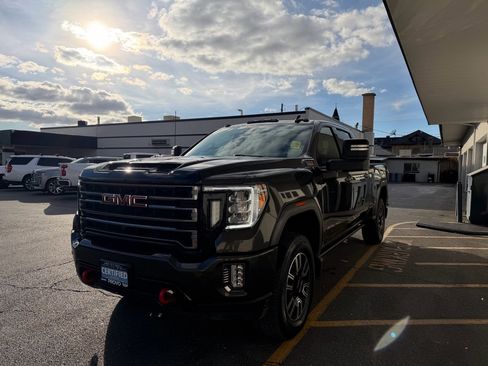 Used 2023 GMC Sierra 3500 AT4 w/ AT4 Premium Plus Package image 4