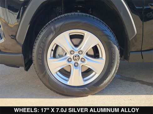 Used 2021 Toyota RAV4 XLE image 33