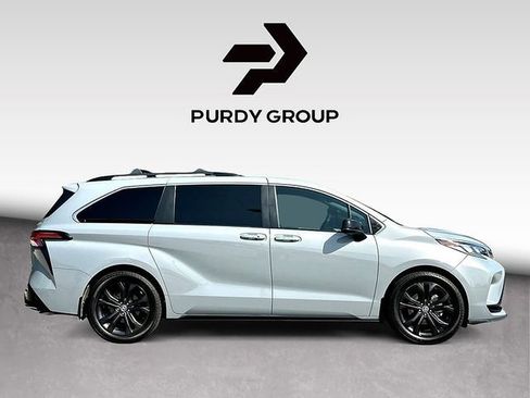 Certified 2023 Toyota Sienna XSE w/ XSE Plus Package FWD image 9