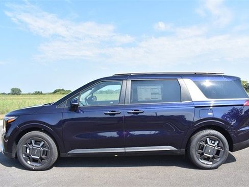 New 2026 Kia Carnival EX image 6