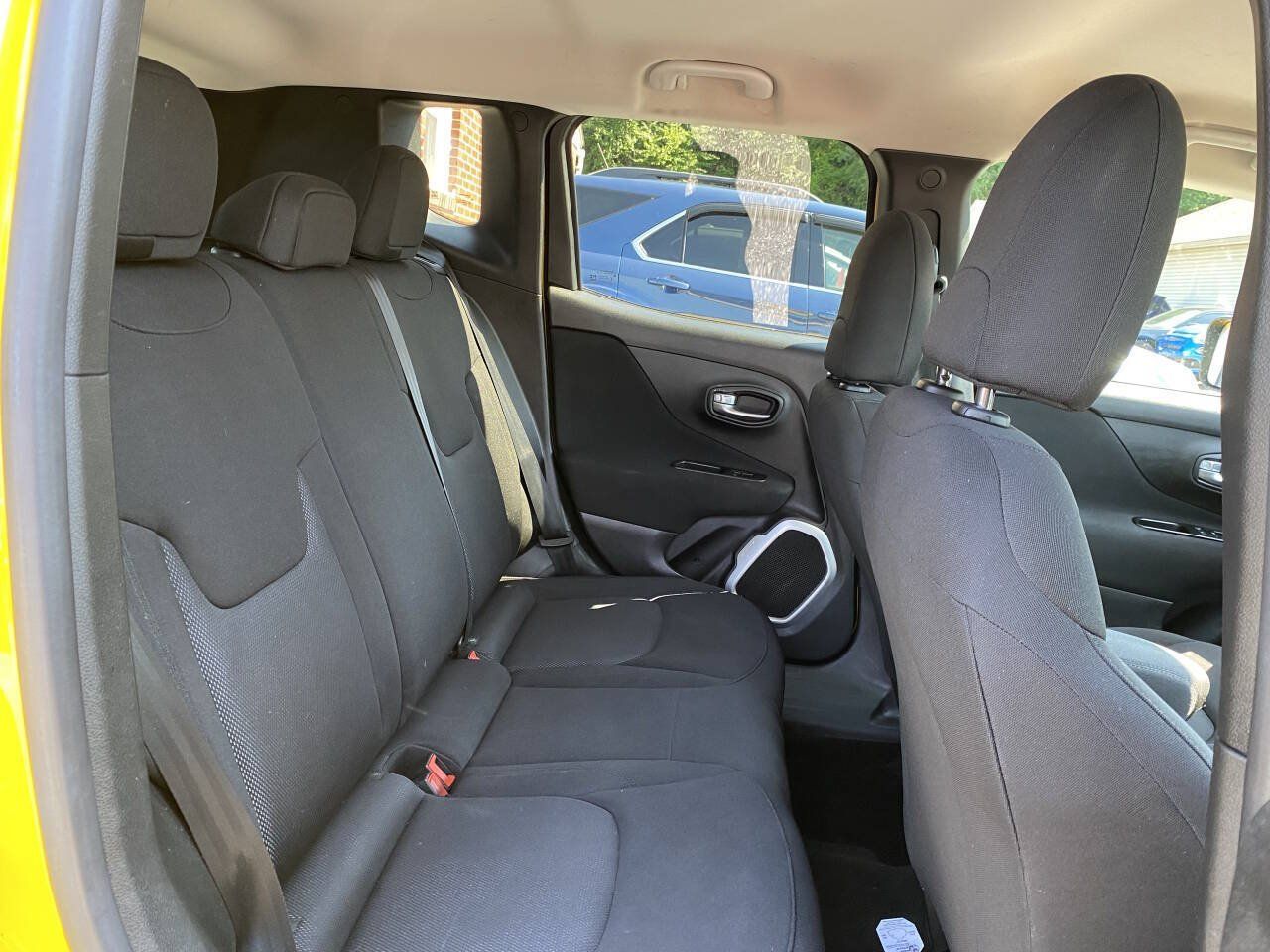 Used 2019 Jeep Renegade Sport w/ Sport Appearance Group AWD/4WD image 21