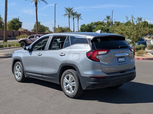 Used 2024 GMC Terrain SLE FWD image 7
