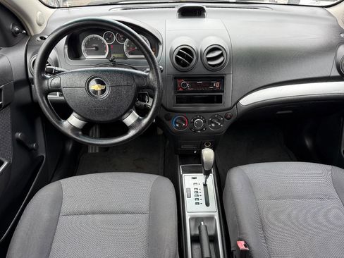 Used 2010 Chevrolet Aveo LT image 17