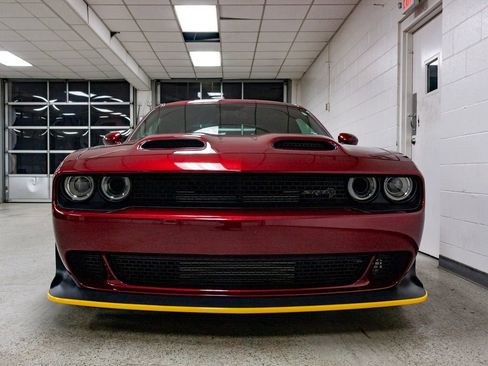 Used 2022 Dodge Challenger SRT Hellcat image 2