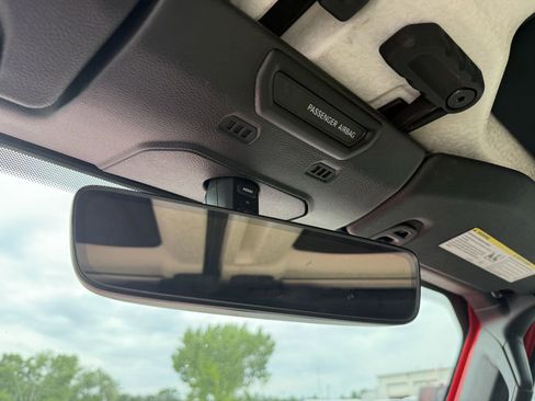 Used 2018 Jeep Wrangler Unlimited Sahara image 19