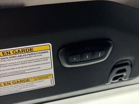 Used 2023 Jeep Wrangler Unlimited Sahara w/ Cold Weather Group image 16