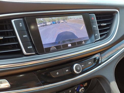 Used 2020 Buick Enclave Premium w/ Sun and Sites Package image 18