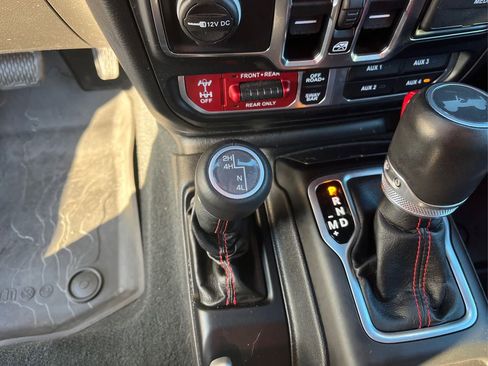 Used 2022 Jeep Wrangler Unlimited Rubicon w/ LED Lighting Group image 28