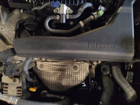Used 2017 Nissan Rogue SV image 30
