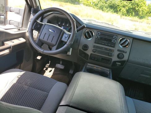Used 2011 Ford F250 XLT w/ XLT Interior Pkg RWD image 16