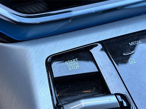 Used 2025 BMW X3 xDrive30i w/ Premium Package image 25