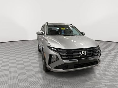 Used 2025 Hyundai Tucson SEL FWD image 3