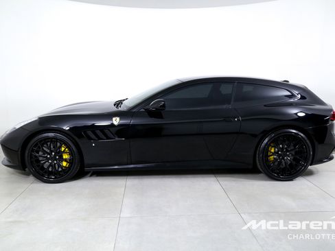 Used 2018 Ferrari GTC4Lusso T image 5