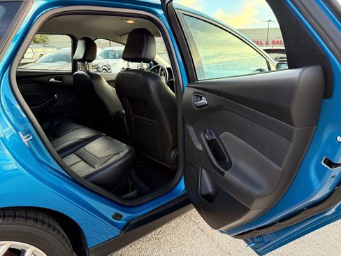 Used 2015 Ford Focus SE w/ Equipment Group 201A image 18