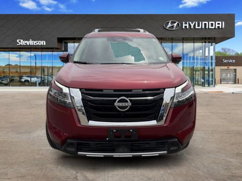 Used 2023 Nissan Pathfinder SL w/ SL Premium Package AWD/4WD image 2