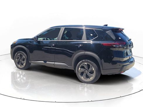 Used 2025 Nissan Rogue SV AWD/4WD image 3