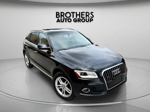 Used 2016 Audi Q5 2.0T Premium Plus w/ Technology Package AWD/4WD image 1