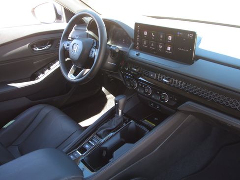 Certified 2024 Honda Accord Touring image 10