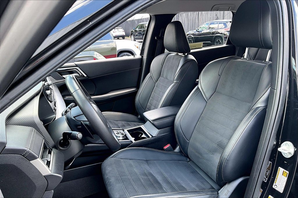 Used 2024 Mitsubishi Outlander SE AWD/4WD image 19