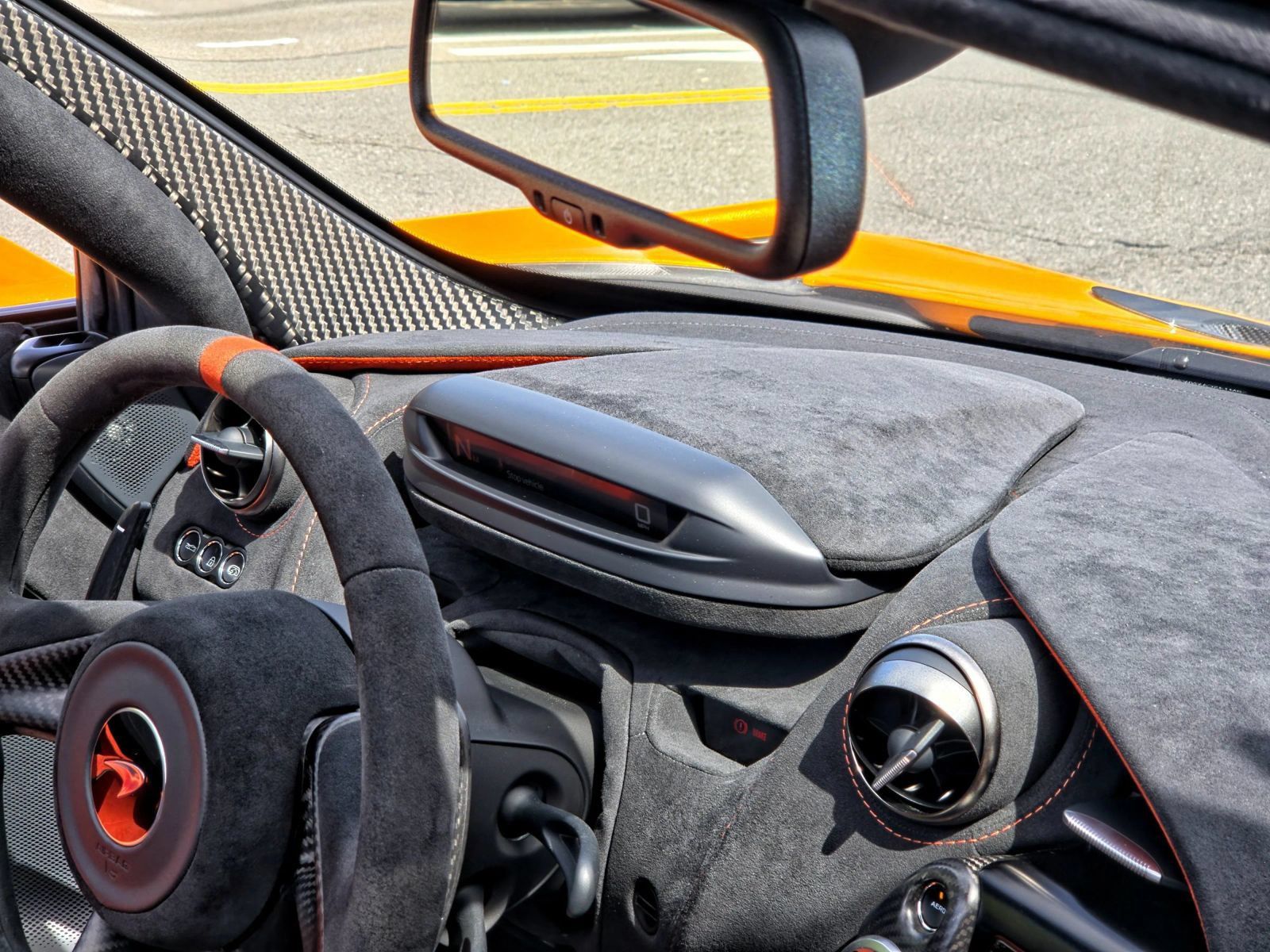 Used 2022 McLaren 765LT RWD image 39