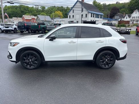 Used 2024 Honda HR-V Sport image 2