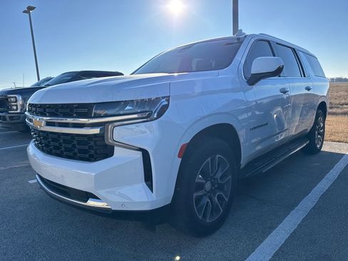 Used 2023 Chevrolet Suburban LS image 1