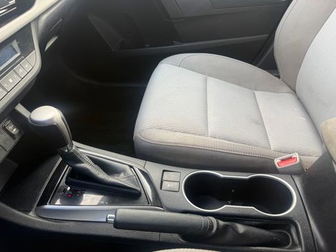 Used 2016 Toyota Corolla LE FWD image 14