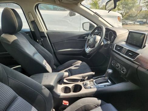 Used 2016 MAZDA MAZDA3 i Touring image 9