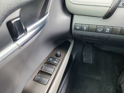 Used 2022 Toyota Camry LE image 32
