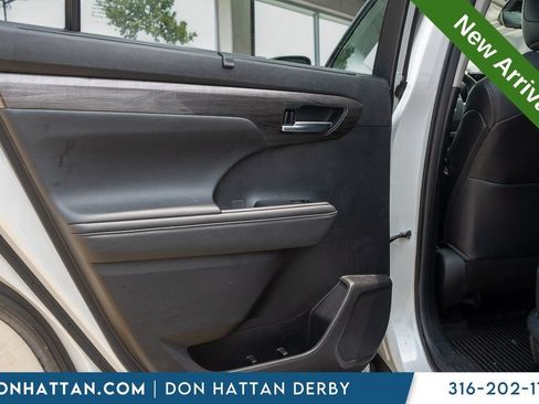 Used 2022 Toyota Highlander Limited AWD/4WD image 20