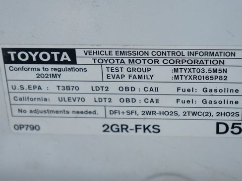 Used 2021 Toyota Tacoma TRD Off-Road w/ Technology Package AWD/4WD image 14