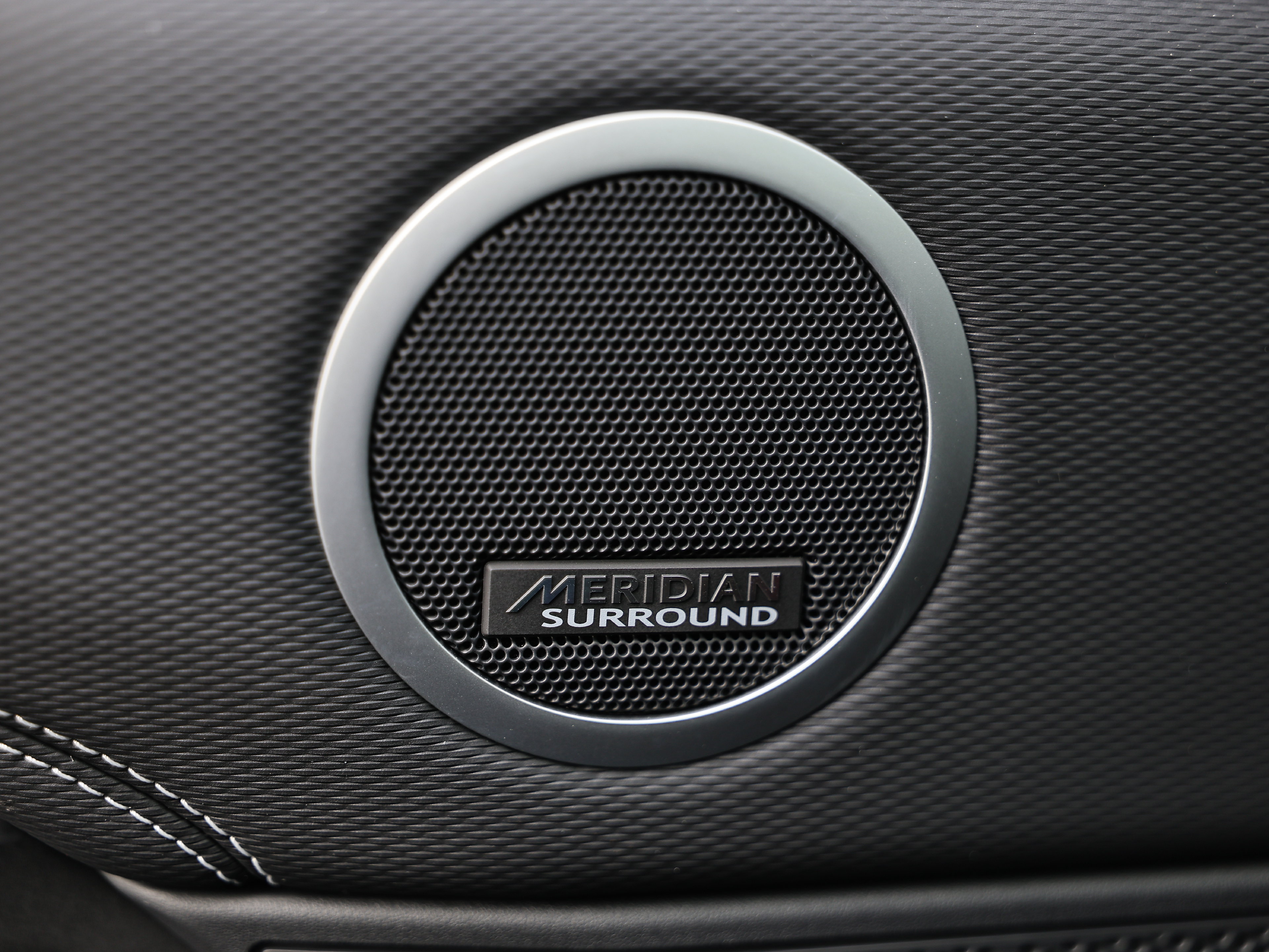 New 2026 Land Rover Discovery Limited Edition AWD/4WD image 19
