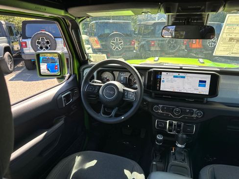 New 2025 Jeep Gladiator Sport image 33