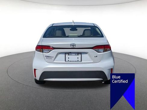 Used 2022 Toyota Corolla LE image 4